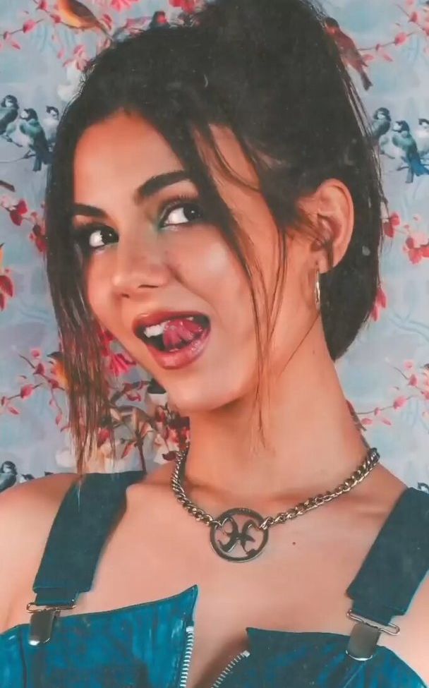 Victoria Justice nude #107801321