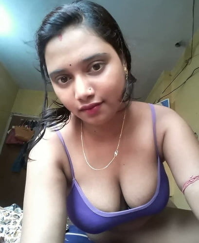 Bella indiana desi bhabhi
 #102411400