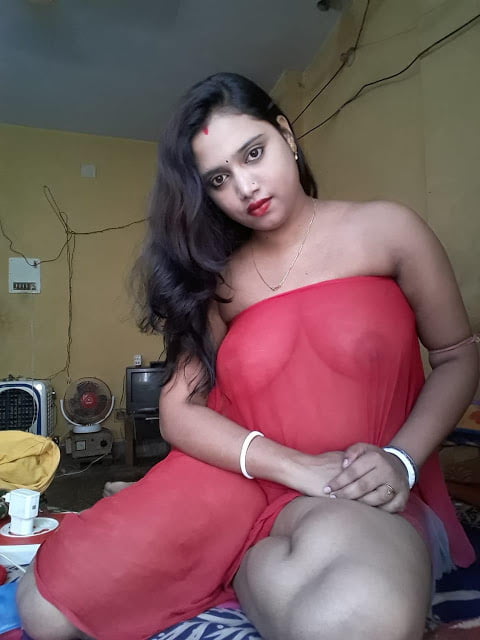 Beautiful Indian Desi Bhabhi #102411433