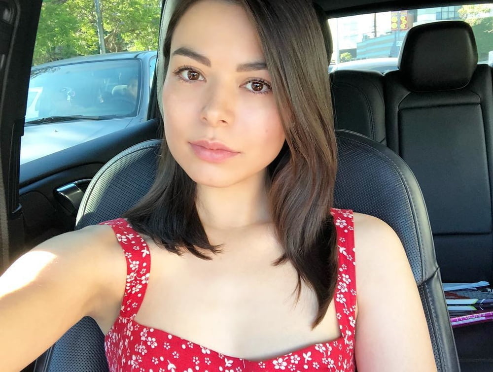 Miranda cosgrove
 #81624971