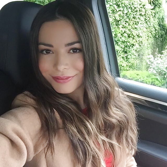 Miranda cosgrove
 #81625000