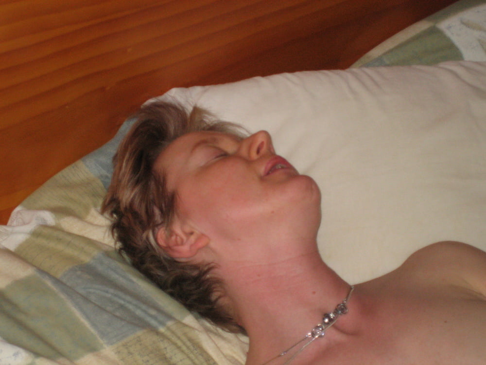 Zwei nette Damen
 #98589671