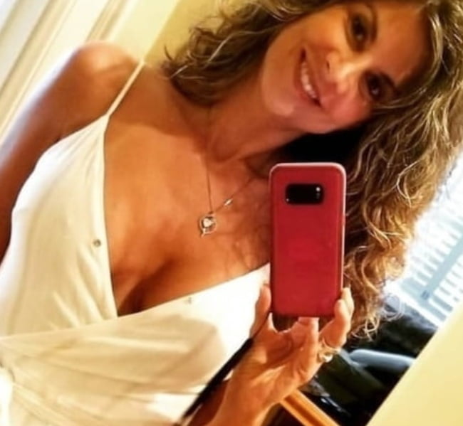 Milf píxeles de Internet
 #103959127