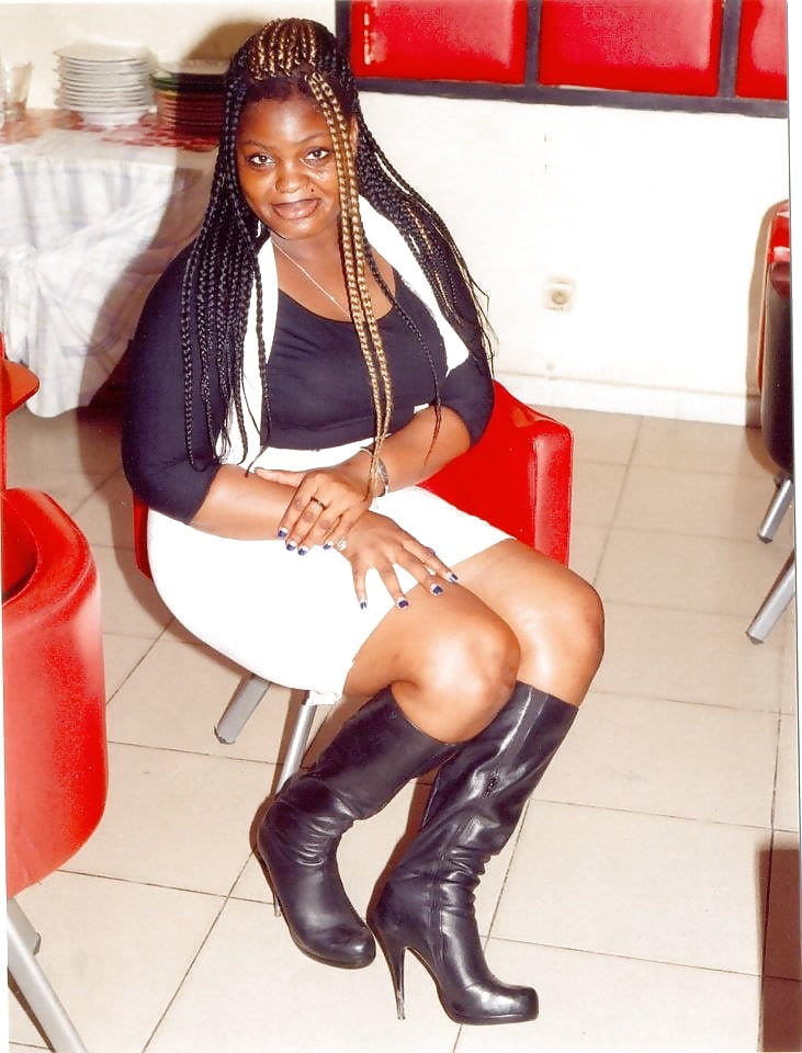 Ladys, die ihre Stiefel lieben
 #100193673