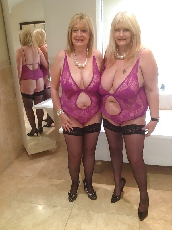 Gilfs &amp; Milfs Remix #96052838