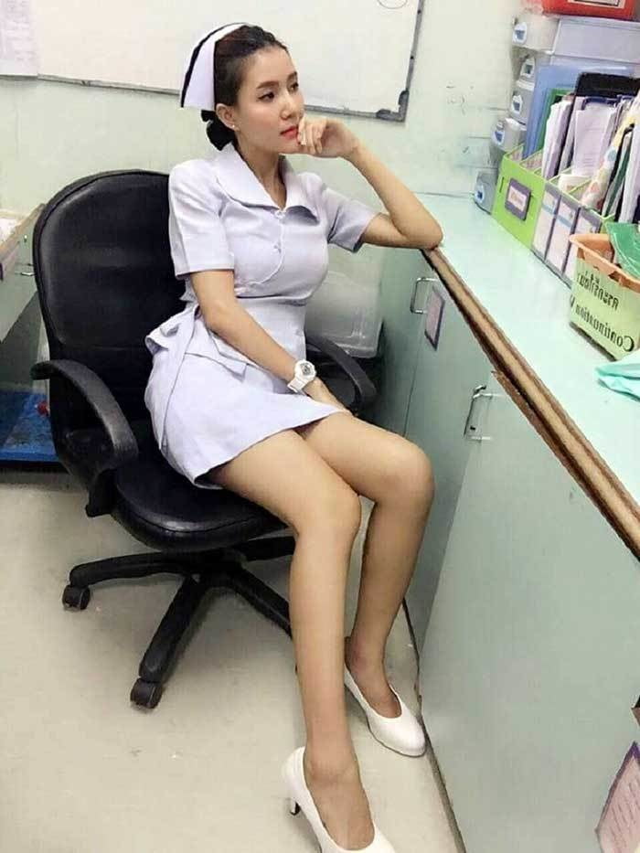 Sexy heiße Krankenschwester Arzt oder Patient in meinem Krankenhaus
 #95376886
