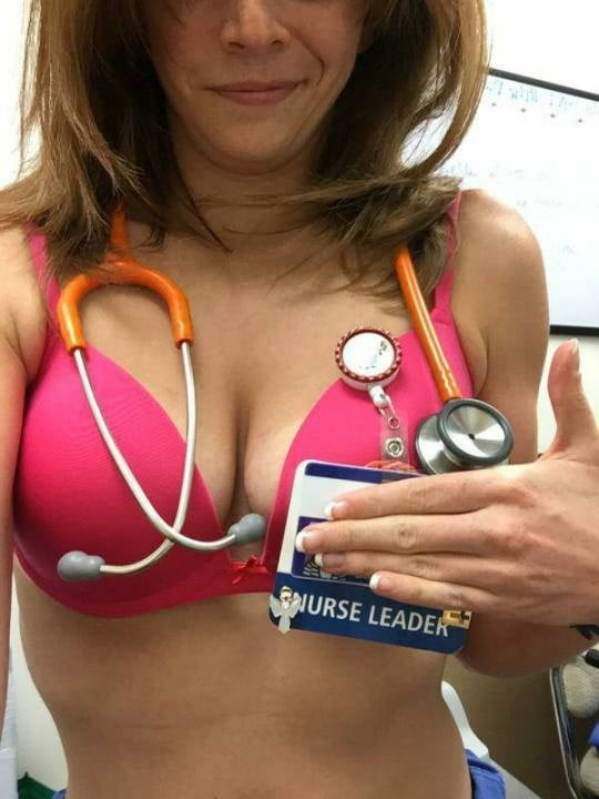 Sexy caliente enfermera médico o paciente en mi hospital
 #95377086