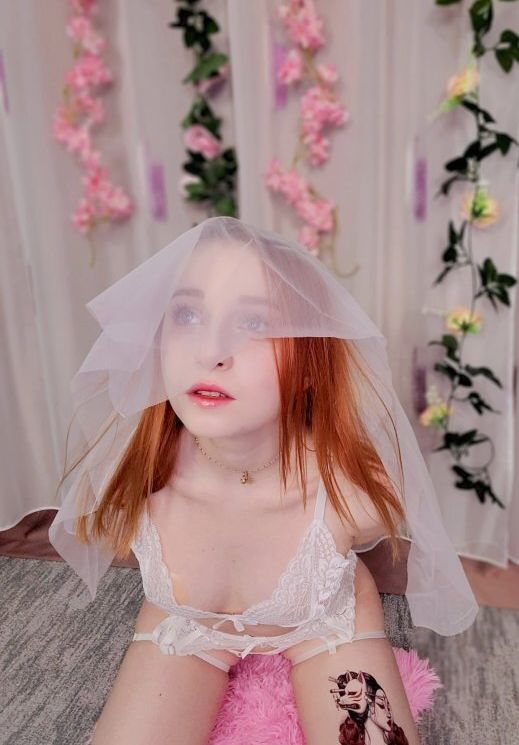 Anaminne desnuda #108578374