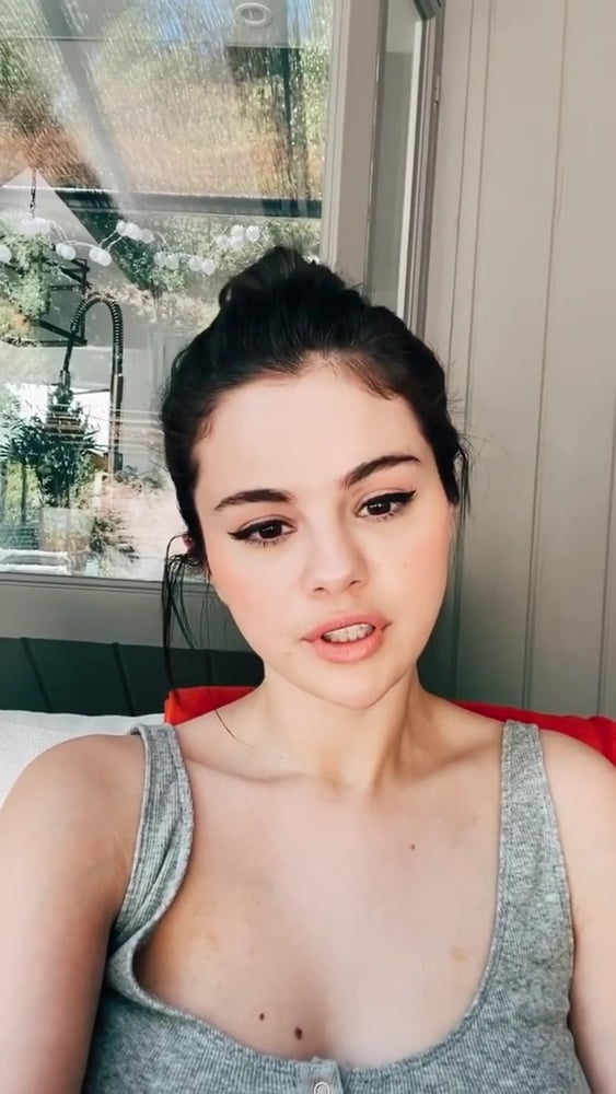 Selena gomez nuova fottuta scollatura calda !!!!!!
 #88813902