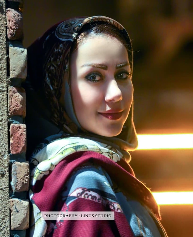 Maryam vatan pour
 #87676852
