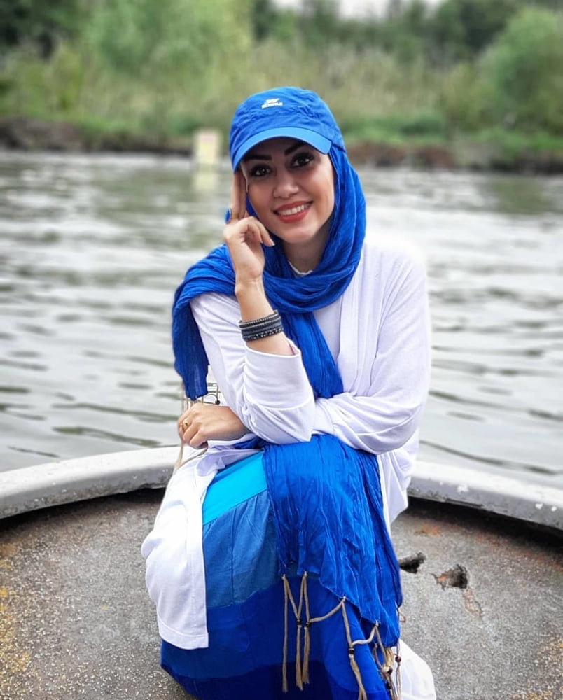 Maryam vatan pour
 #87676854
