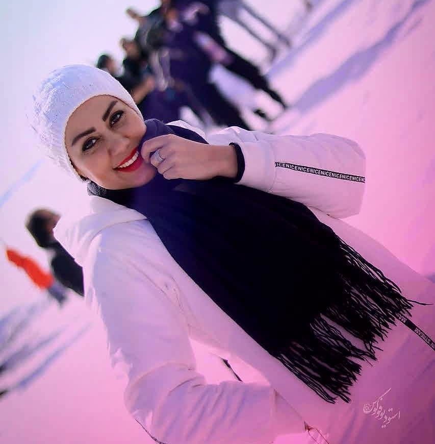 Maryam vatan pour
 #87676860