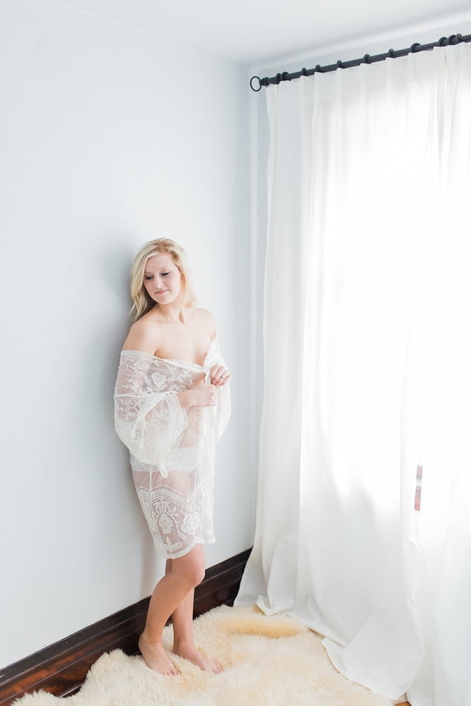 Sexy amateur blonde milf femme bailey exposé avec petits seins
 #93714779