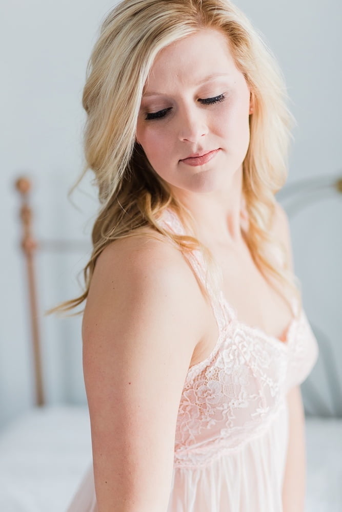 Sexy amateur blonde milf femme bailey exposé avec petits seins
 #93714807