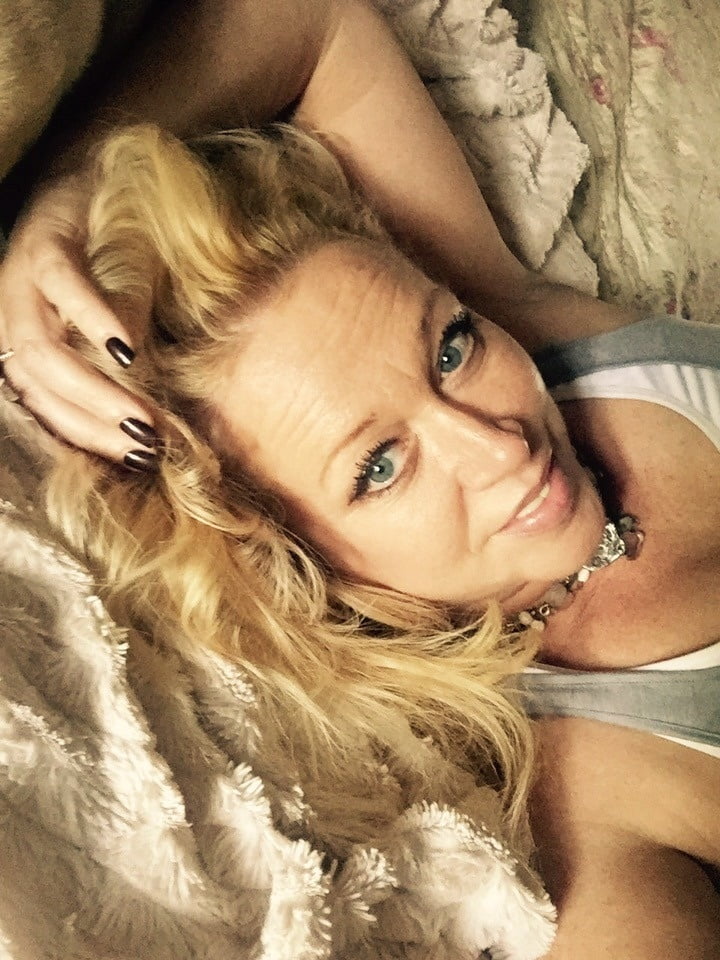 Mi colección de selfies - milfs
 #98789596