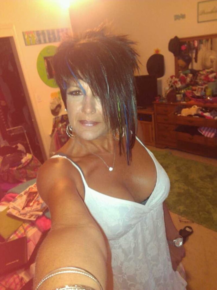 Mi colección de selfies - milfs
 #98789602