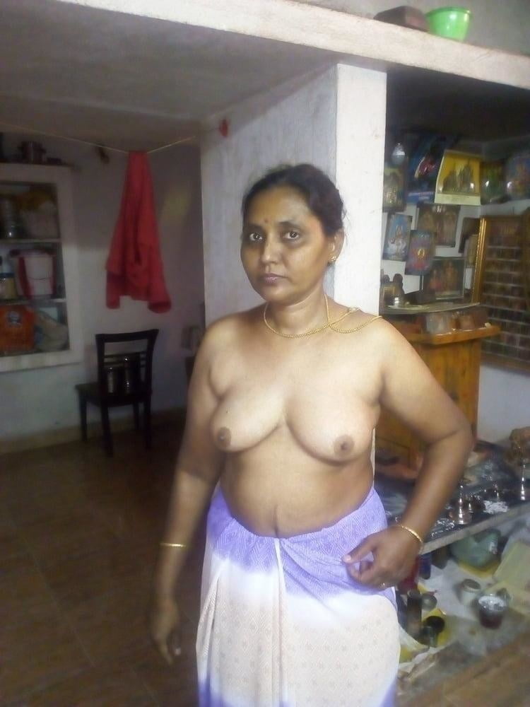 Tamilische indische Frau Milf
 #94636140