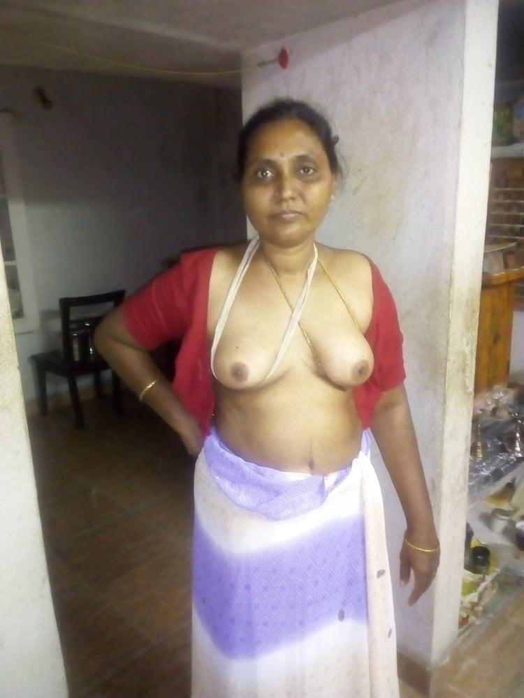 Tamilische indische Frau Milf
 #94636145