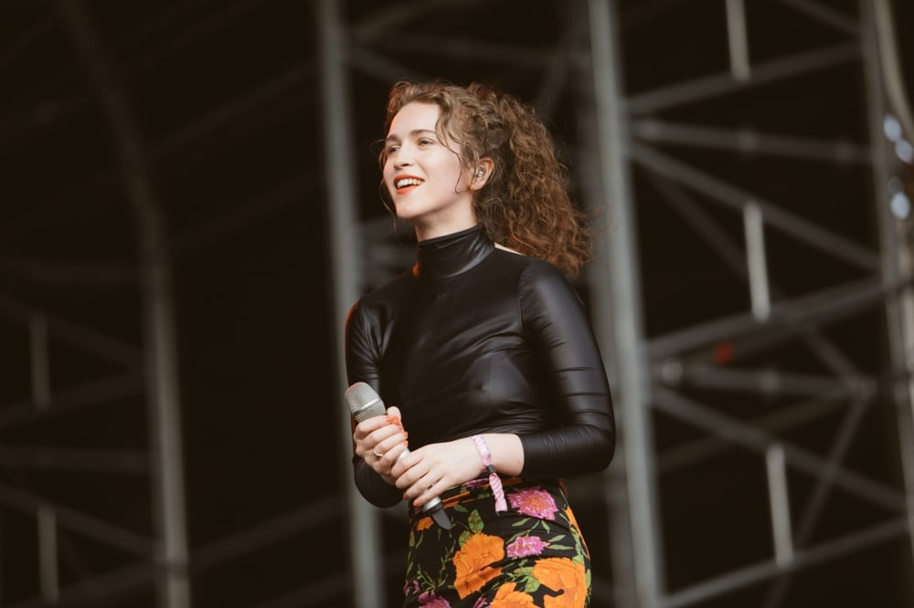 Rae Morris Nerdy pop singer #98760767