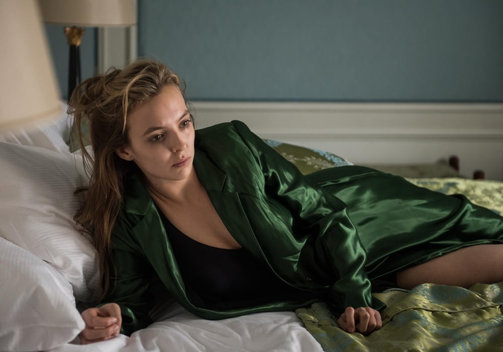 Jodie Comer: Cum for Comer #79898559