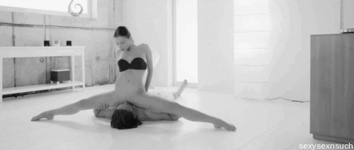 All Sizes, All Sexy - Stunning Splits #102638292