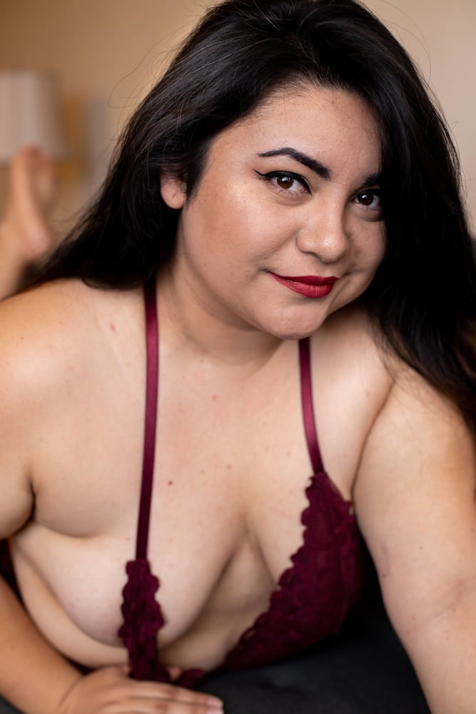 Chubby Latina #91709171