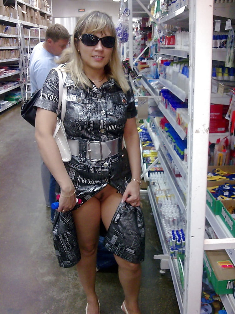 FLASHING IN SHOPS #93581210