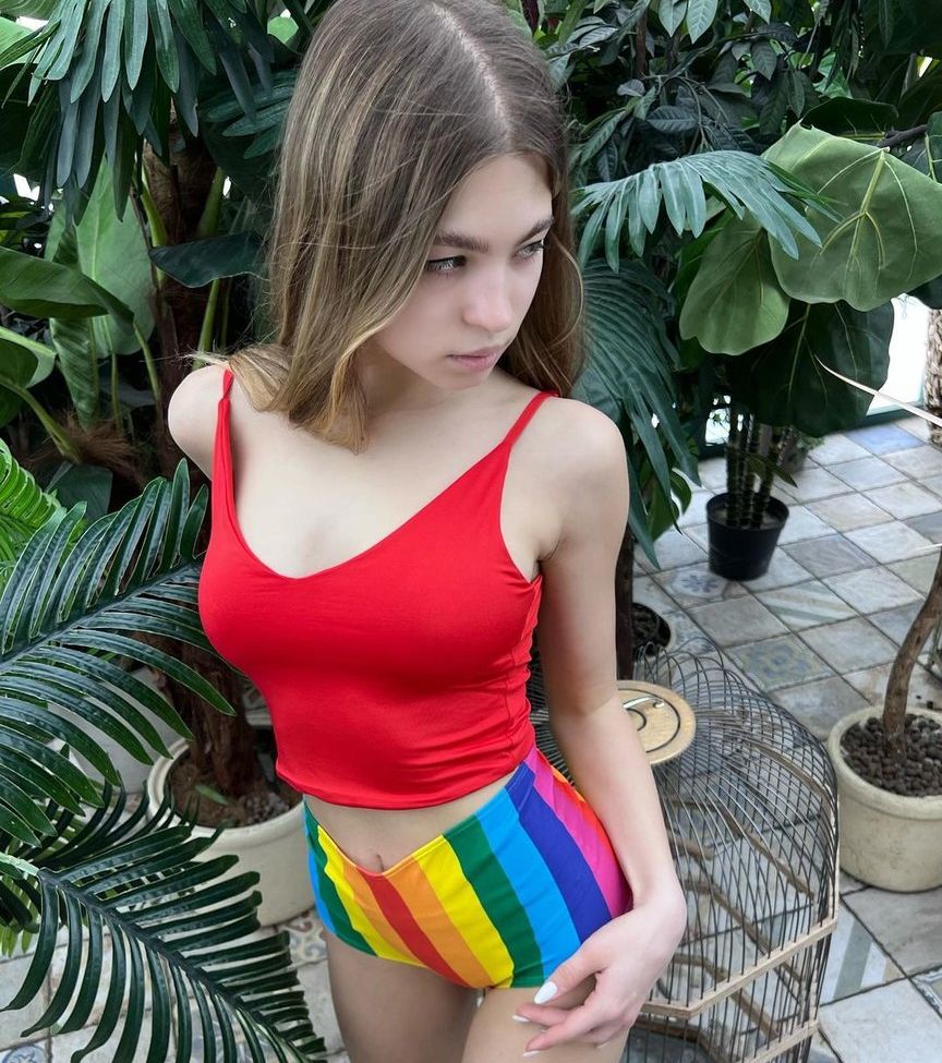 Lera Buns nackt #108282502