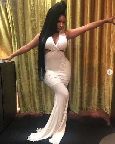 Nicki è una dea
 #93676695