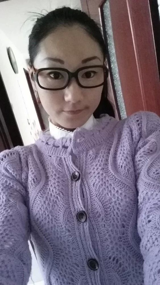 Asia Mädchen mit Brille 10
 #106122412