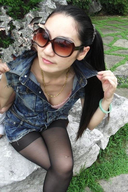 Asia chica con gafas 10
 #106122447