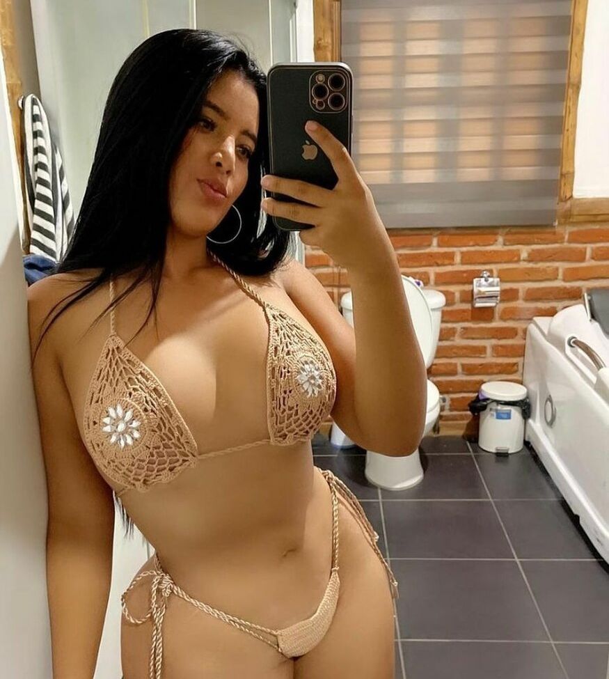 Alejandra Quiroz desnuda #107931707