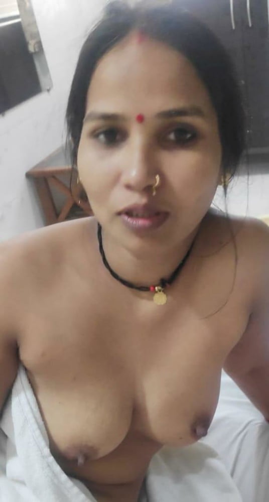Bhabhi Nude strip Indian desi wife #80368293