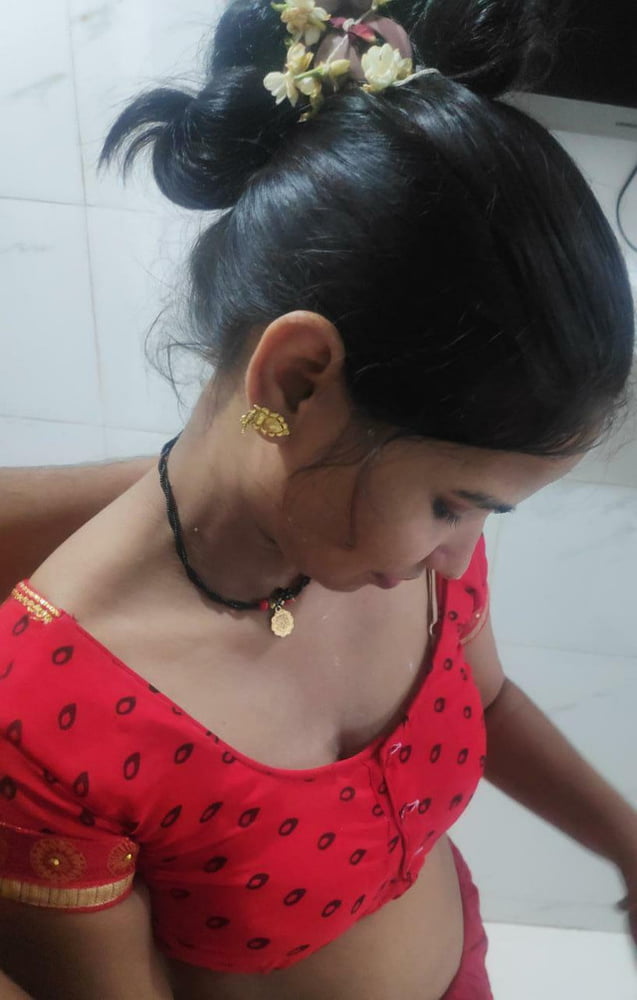 Bhabhi nackt Streifen indische desi Frau
 #80368295