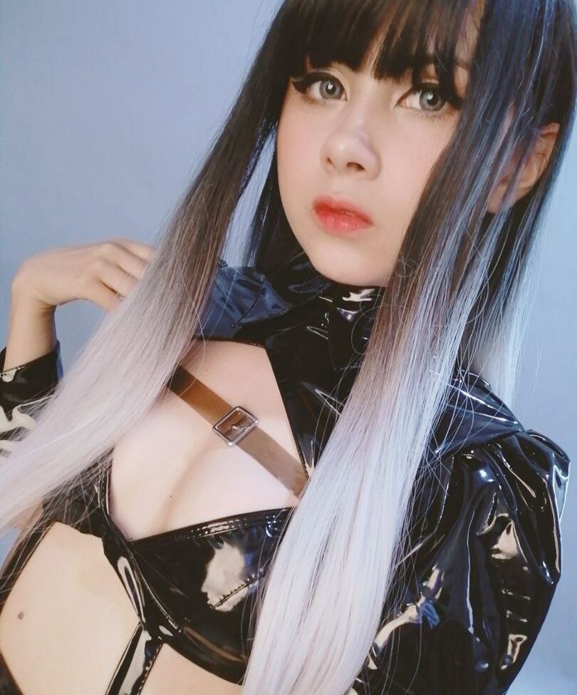 Whiterabbit.exe nude #109686692