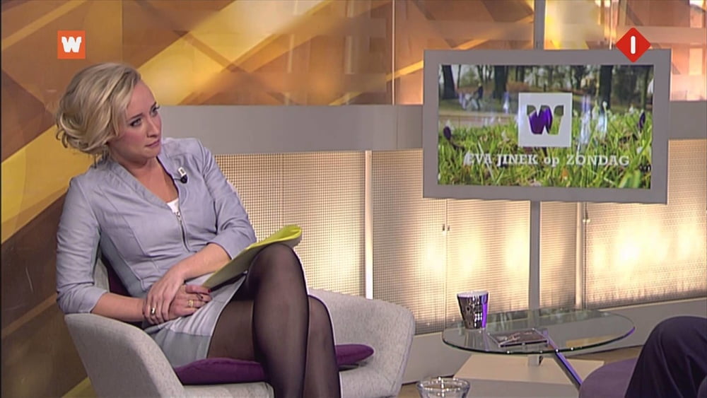 オランダのテレビ番組の乳房のエバ・ジネック
 #80253100