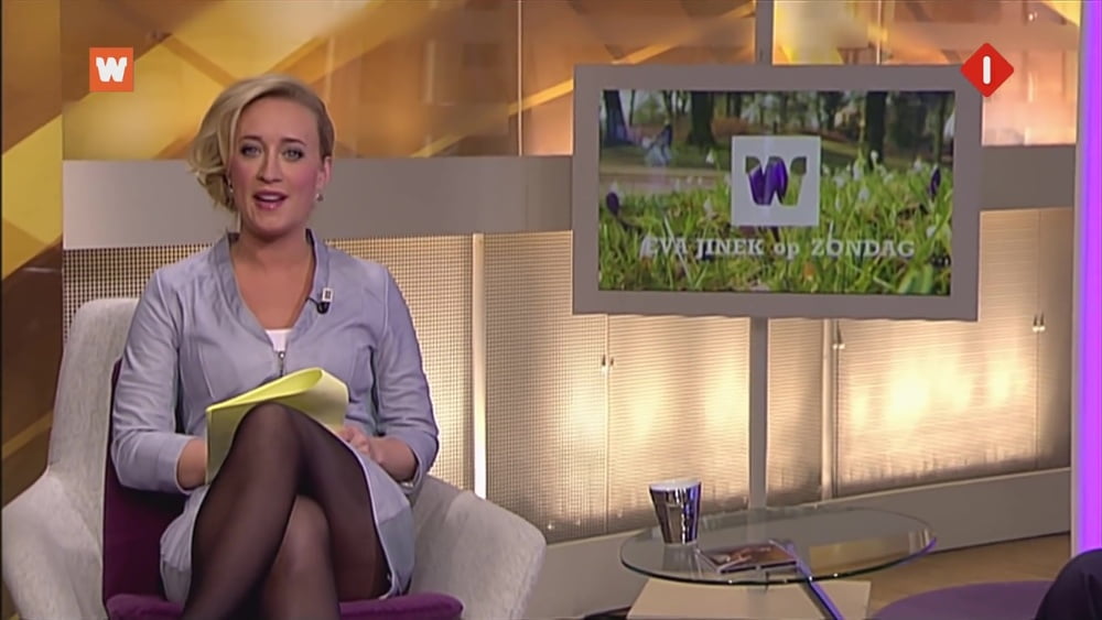 オランダのテレビ番組の乳房のエバ・ジネック
 #80253211