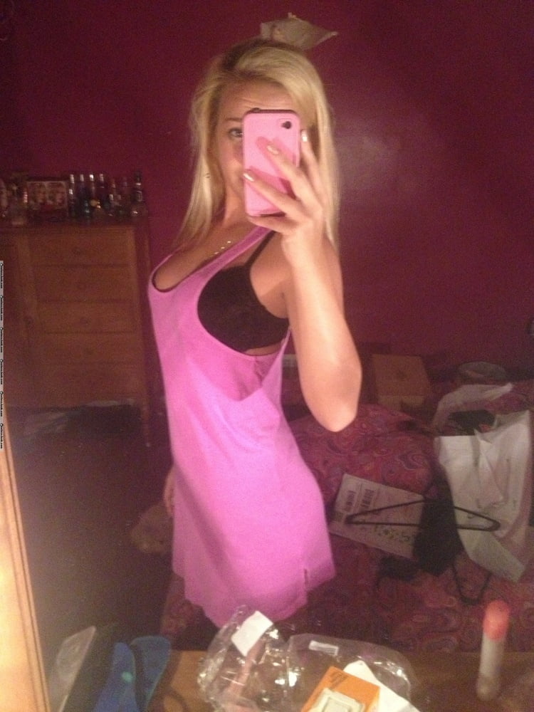 露出した妻たち 11
 #93891188