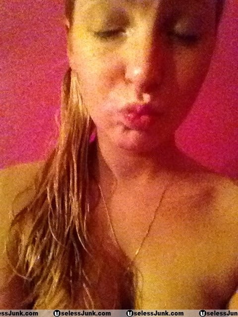 露出した妻たち 11
 #93891244