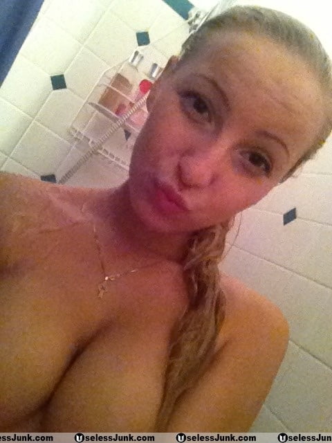 露出した妻たち 11
 #93891268