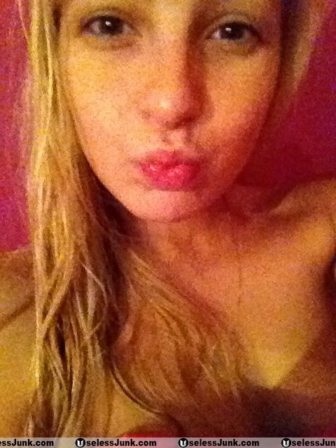 露出した妻たち 11
 #93891316