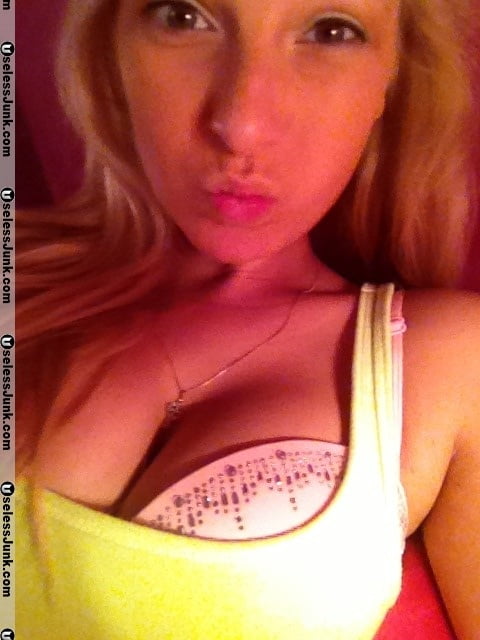 露出した妻たち 11
 #93891341