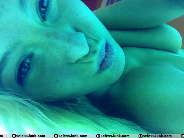 露出した妻たち 11
 #93891385