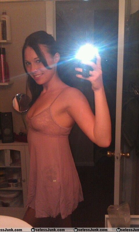 露出した妻たち 11
 #93891418