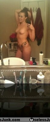 露出した妻たち 11
 #93891433