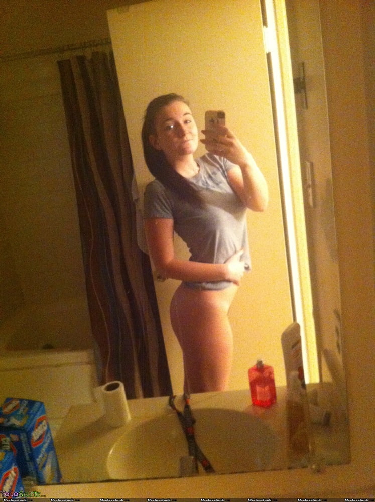 露出した妻たち 11
 #93891490