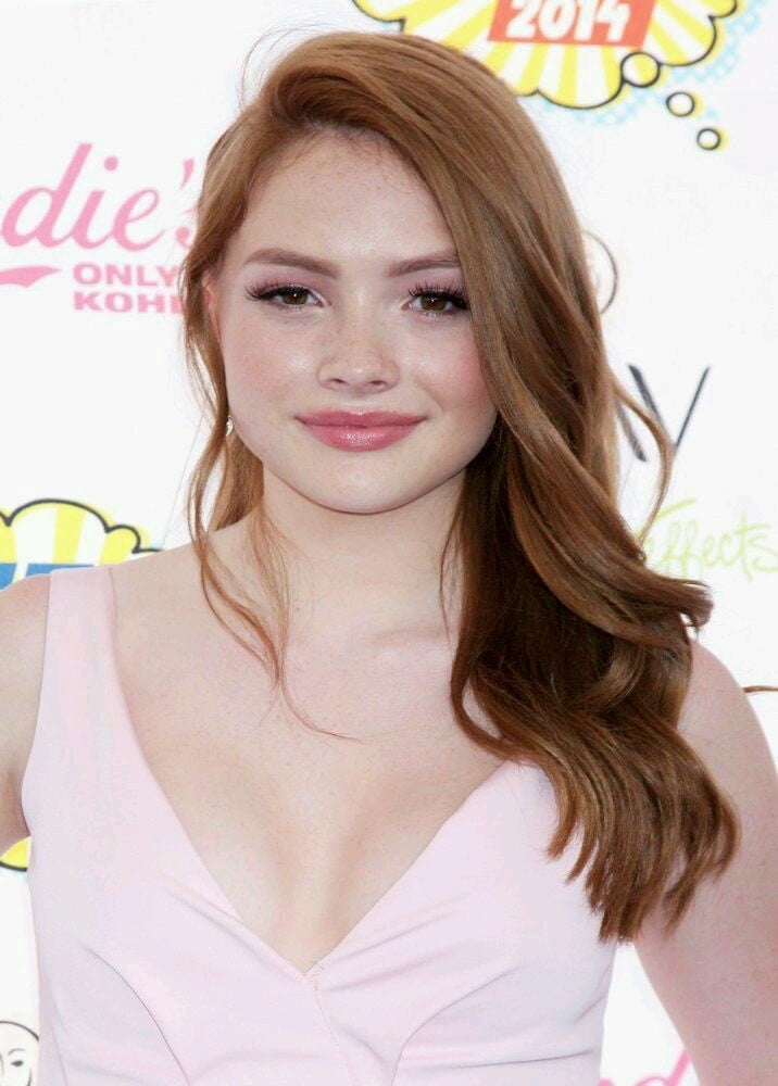 セクシーなセレブ、巨乳、ポッキーを公開! #5
 #80690934