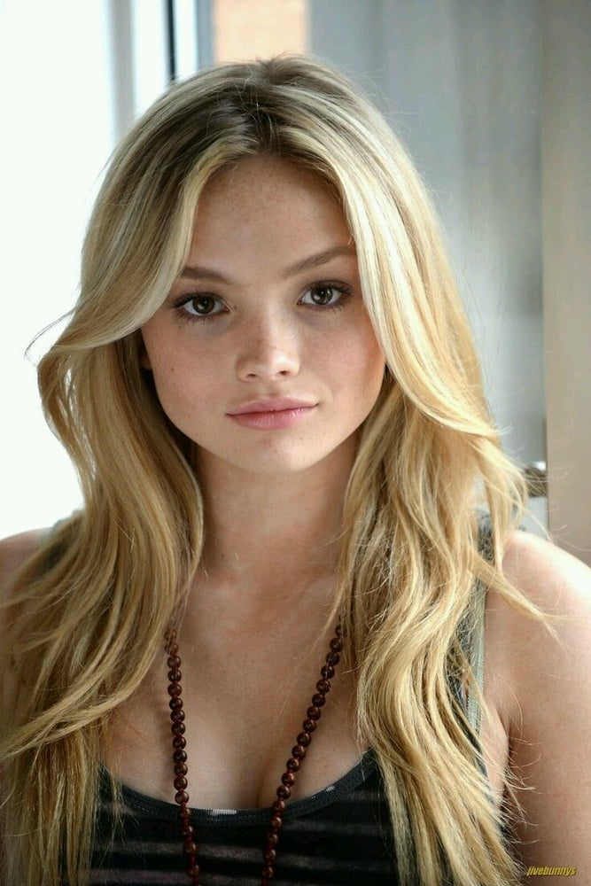 セクシーなセレブ、巨乳、ポッキーを公開! #5
 #80690964