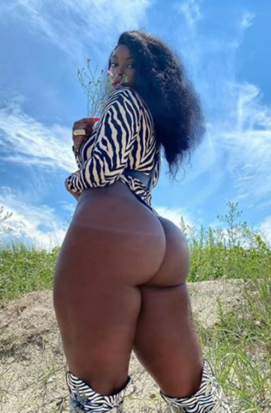 Dat ass #21
 #90401028