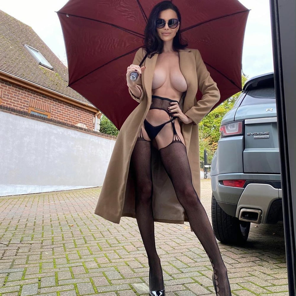 Ma di troie ce ne son tante...? e di donne...?
 #101842377